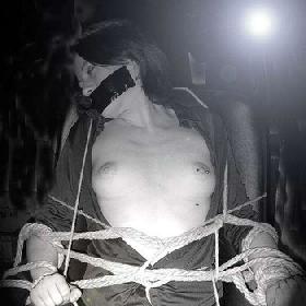 Kinky chick geniet enorm van erotiek