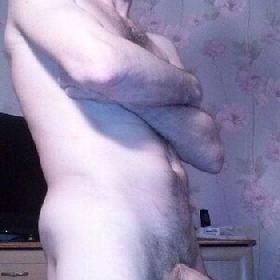 Wie wil er een club bezoeken met mij