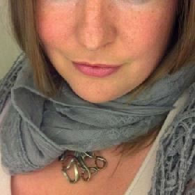 Oudere vrouw zoekt man voor veel seks.