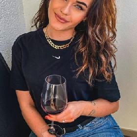 Jij zal merken dat in bed het stoom er vanaf komt zo heet ben ik