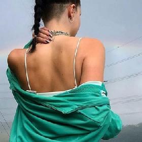 Kan jij een geweldige stout meid een geweldige geile tijd bezorgen?