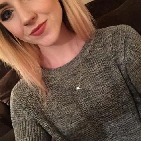 Ben je ook geil, en alleen thuis?