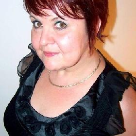 Vrouw met relatie op zoek naar spanning