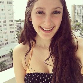 Neuk jij mij stiekem op mijn kamer?