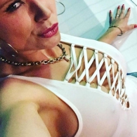 Gezellige huisvrouw zoekt date