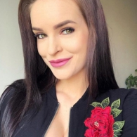 Leuke single brunette zoekt gezelschap