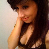 Weet jij van aanpakken met deze vurige brunette?