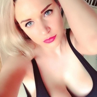 Van nature blond en geil