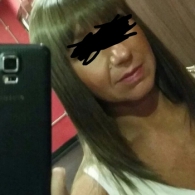 Weet jij van aanpakken met deze vurige brunette?