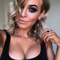 Zo blond en geil. Interesse?