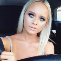 Van nature blond en geil