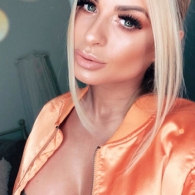 Zo blond en geil. Interesse?