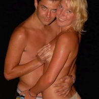 Slanke meid wilt graag samen genieten