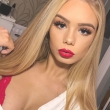 Blond en geil, help jij mij?