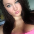 Weet jij van aanpakken met deze vurige brunette?