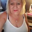 Rijpe vrouw heeft beurt nodig, kom je helpen?