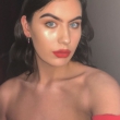 Weet jij van aanpakken met deze vurige brunette?